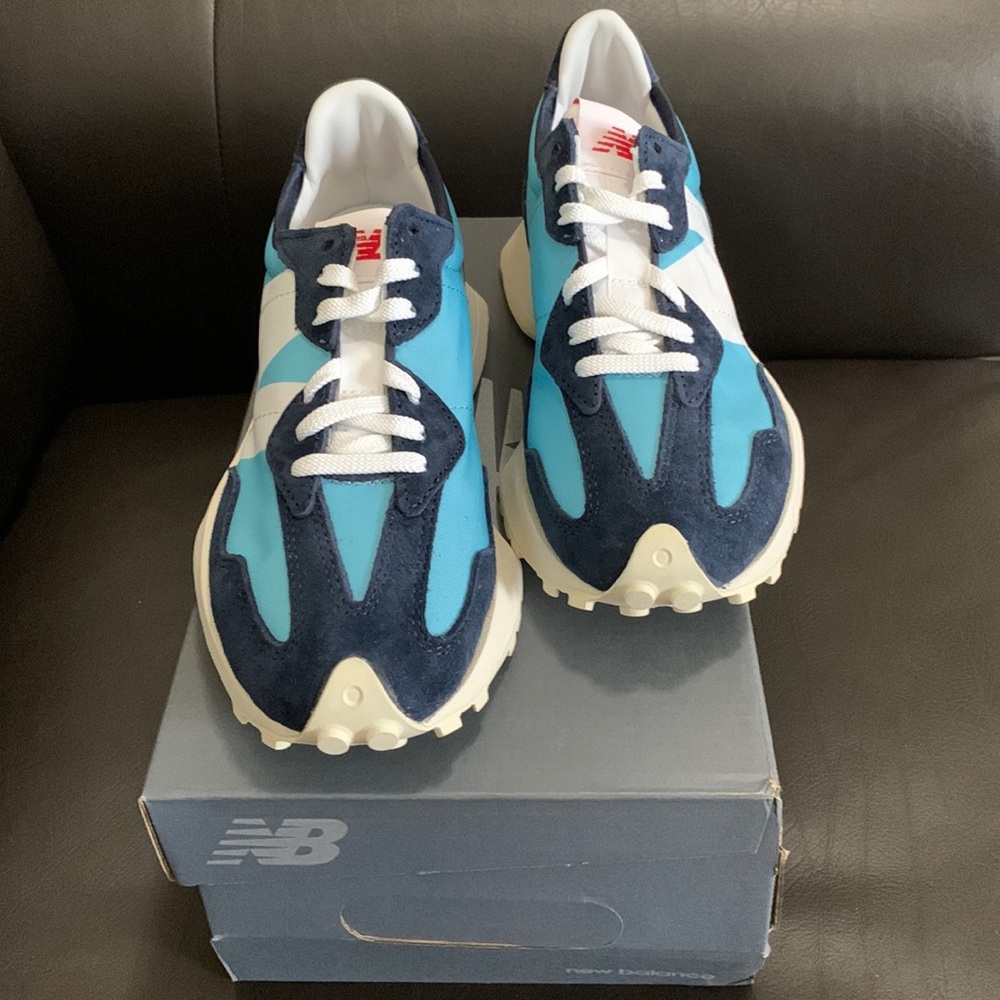 New Balance Lifestyle. Women’s size 6. New with tags.